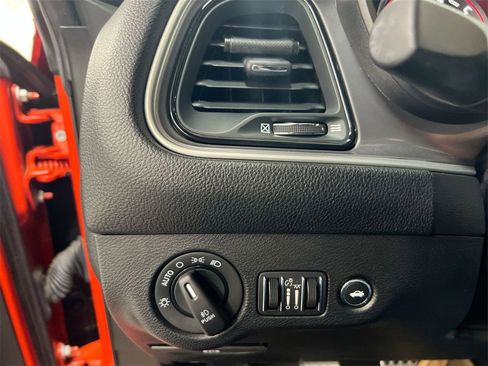 Used 2022 Dodge Challenger R/T Scat Pack image 19
