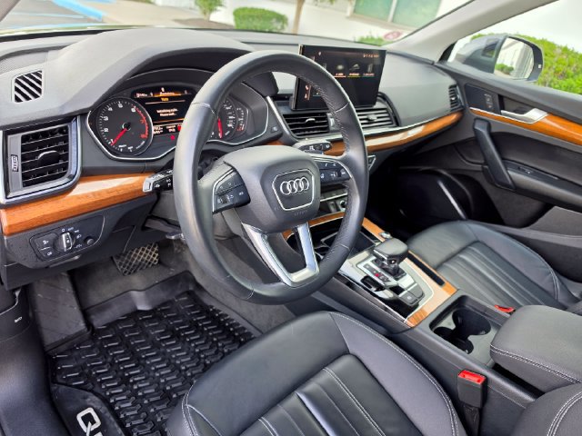 Used 2023 Audi Q5 2.0T Premium w/ Convenience Package AWD/4WD image 20