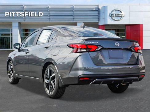 New 2025 Nissan Versa SR w/ Trunk Package image 4
