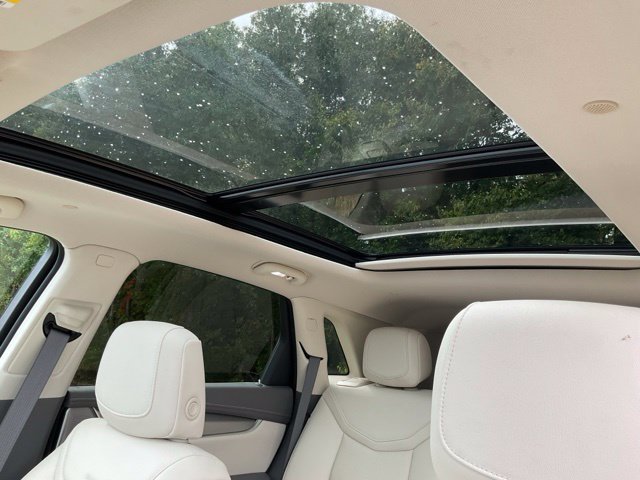 Used 2023 Cadillac XT5 Premium Luxury w/ Technology Package AWD/4WD image 9