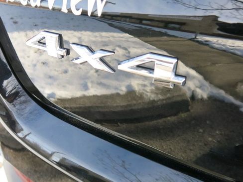 Used 2025 Jeep Compass Limited image 12