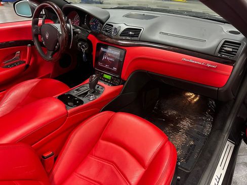 Used 2018 Maserati GranTurismo Sport RWD image 17