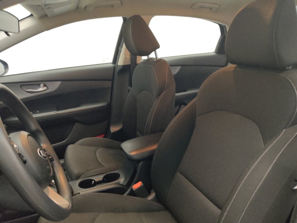 Used 2021 Kia Forte LXS FWD image 17
