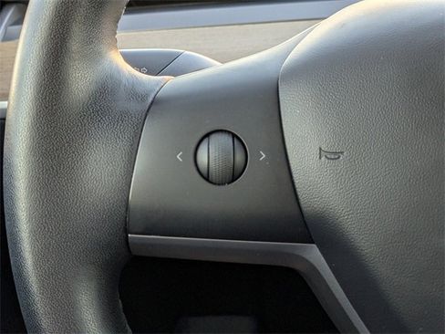 Used 2020 Tesla Model Y Performance image 32