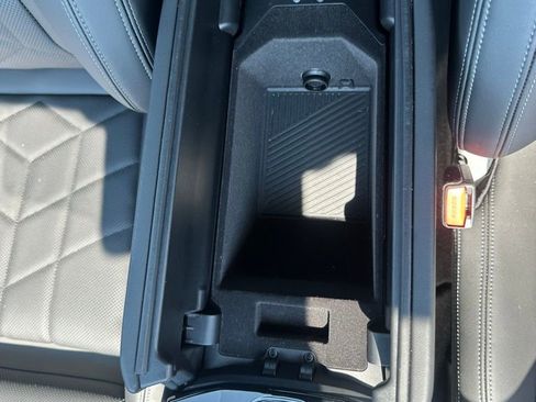 Certified 2025 BMW 530i w/ Premium Package image 27