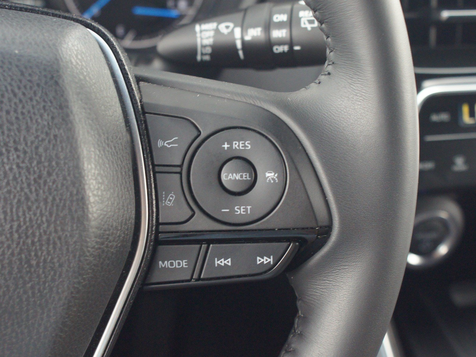 Used 2023 Toyota Venza Nightshade AWD/4WD image 10