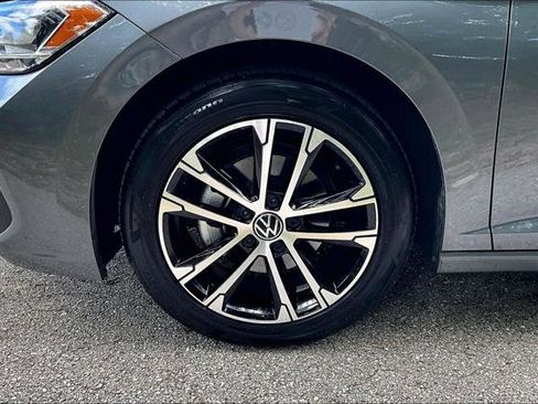 Certified 2024 Volkswagen Jetta Sport FWD image 13