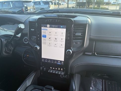 Used 2024 RAM 2500 Limited image 47