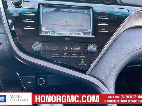Used 2020 Toyota Camry SE w/ Convenience Package image 14