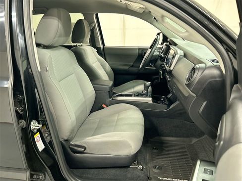 Used 2020 Toyota Tacoma SR5 image 22