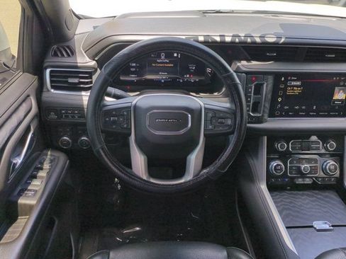 Used 2023 GMC Yukon Denali AWD/4WD image 15