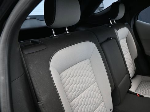 Used 2020 Chevrolet Equinox LS image 30