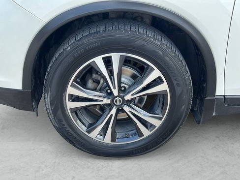 Used 2020 Nissan Rogue SV w/ Premium Package FWD image 23