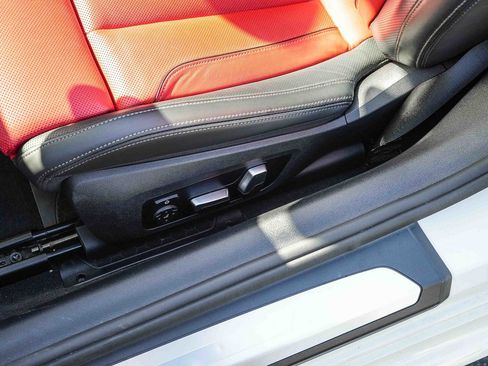 Used 2025 BMW 840i Convertible w/ Comfort Seating Package RWD image 25