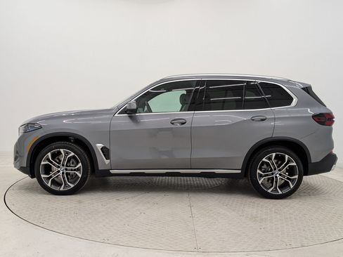 New 2026 BMW X5 sDrive40i w/ Premium Package RWD image 2