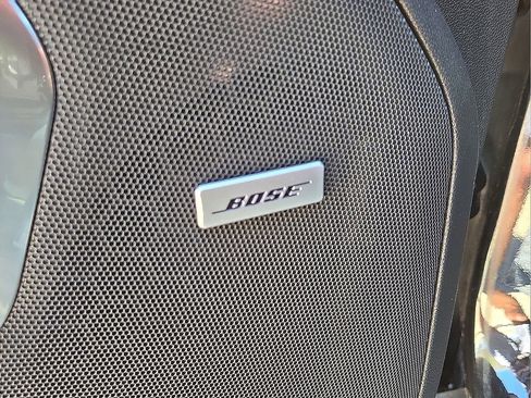 Used 2025 Chevrolet Tahoe Z71 w/ Comfort Package AWD/4WD image 25