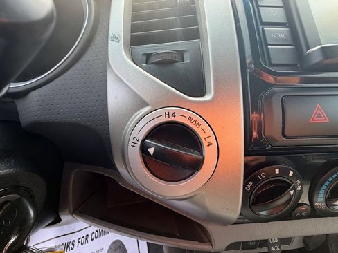 Used 2015 Toyota Tacoma 4x4 Double Cab w/ TRD Off-Road Package image 19