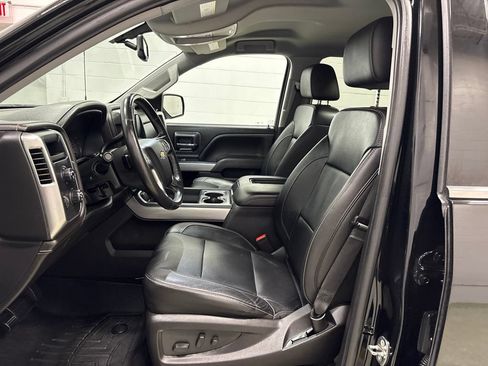 Used 2018 Chevrolet Silverado 1500 LTZ Z71 w/ LTZ Plus Package AWD/4WD image 18