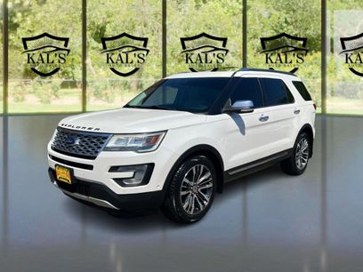 Used 2017 Ford Explorer Platinum