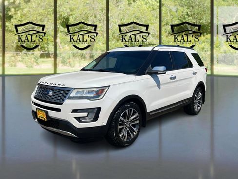 Used 2017 Ford Explorer Platinum AWD/4WD image 1
