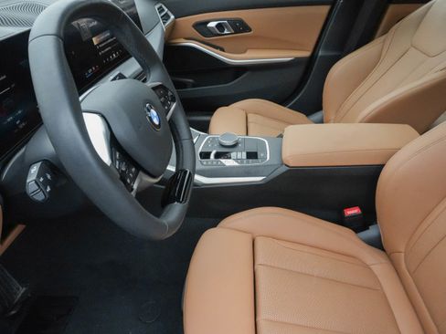 Certified 2025 BMW 330i Sedan image 12