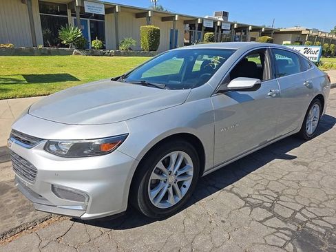 Used 2017 Chevrolet Malibu LT w/ Driver Confidence Package FWD image 1
