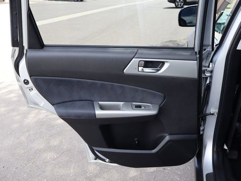 Used 2010 Subaru Forester 2.5X Premium image 24