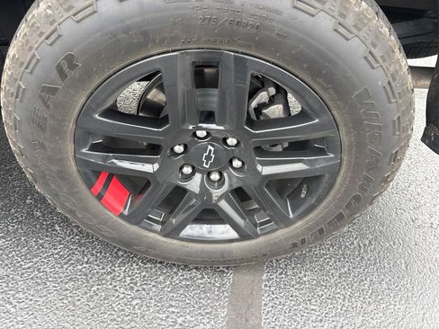 Used 2024 Chevrolet Silverado 1500 RST w/ Redline Edition AWD/4WD image 14