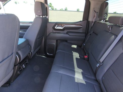 Used 2025 GMC Sierra 1500 Elevation image 13