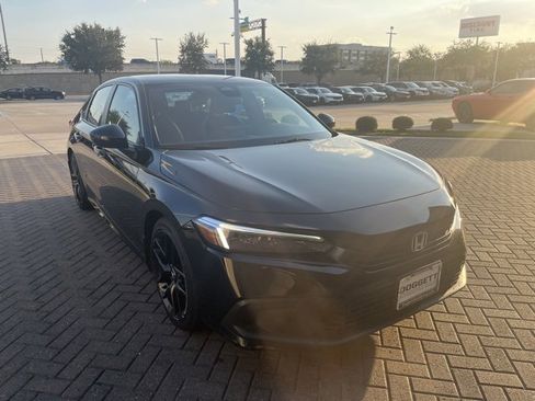 Used 2024 Honda Civic Sport image 3