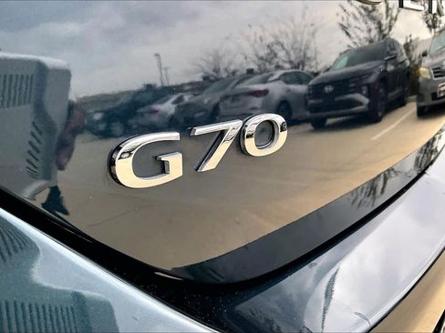 Used 2025 Genesis G70 2.5T image 29