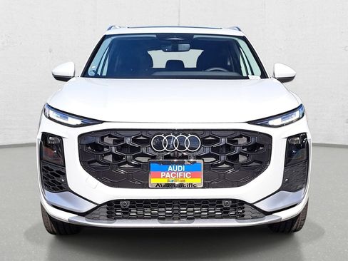 New 2026 Audi Q3 quattro 2.0T AWD/4WD image 2
