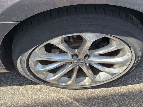 Used 2013 Ford Taurus Limited FWD image 12