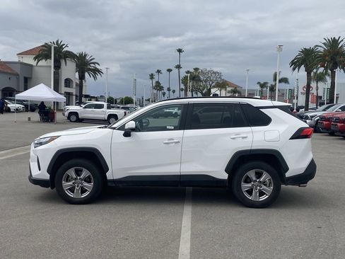 Used 2023 Toyota RAV4 XLE AWD/4WD image 2