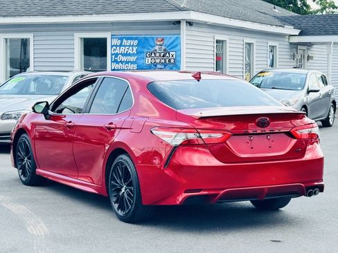 Used 2019 Toyota Camry SE FWD image 5