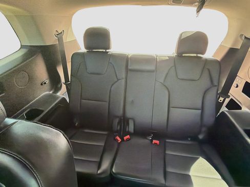Used 2025 Kia Telluride S AWD/4WD image 31