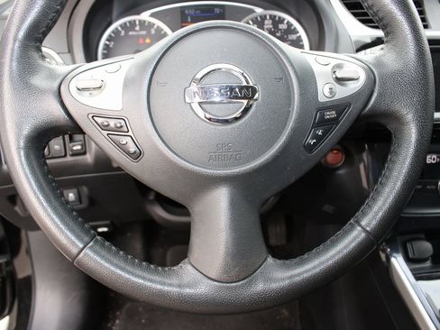 Used 2019 Nissan Sentra SR image 11