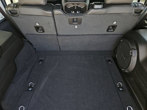 New 2026 Jeep Wrangler Unlimited Rubicon AWD/4WD image 23