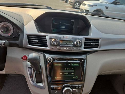 Used 2014 Honda Odyssey Touring image 16