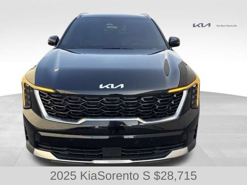 Used 2025 Kia Sorento S FWD image 3