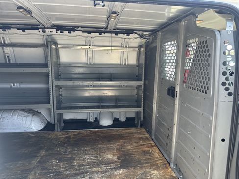 Used 2019 Chevrolet Express 3500 w/ Driver Convenience Package RWD image 28
