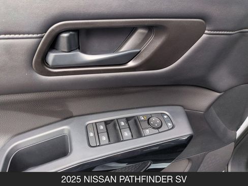 Used 2025 Nissan Pathfinder SV FWD image 26