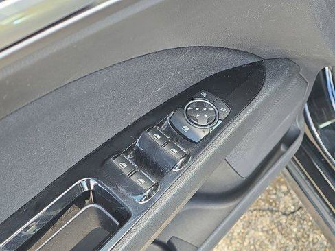 Used 2016 Ford Fusion SE image 17