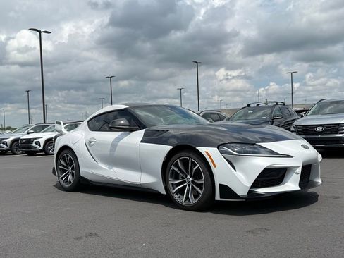 Used 2022 Toyota Supra RWD image 3