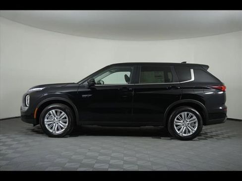Used 2024 Mitsubishi Outlander ES AWD/4WD image 4