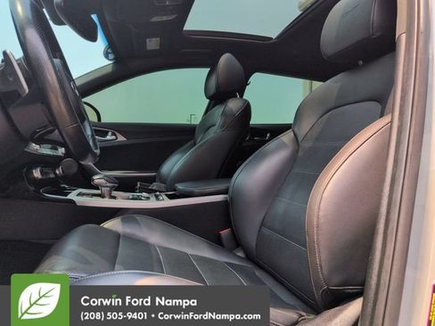 Used 2020 Kia Stinger GT2 AWD/4WD image 24