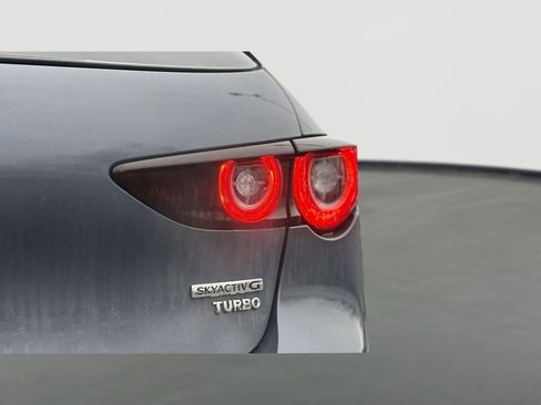 Certified 2025 MAZDA MAZDA3 Hatchback w/Premium Plus Pkg image 8