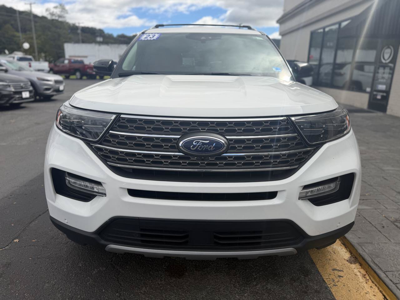 Used 2023 Ford Explorer King Ranch w/ Premium Technology Package AWD/4WD image 7