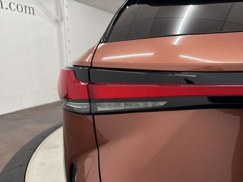 Used 2024 Lexus RX 500h F Sport image 11