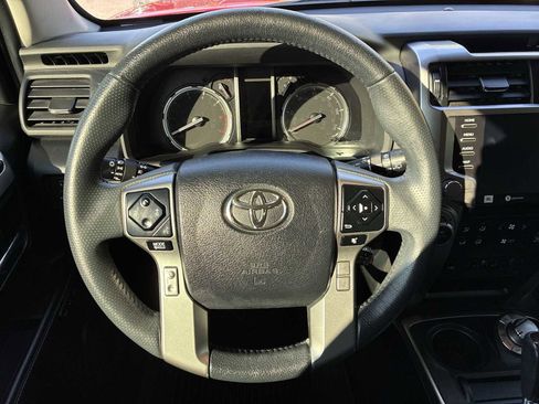 Used 2022 Toyota 4Runner Limited AWD/4WD image 11